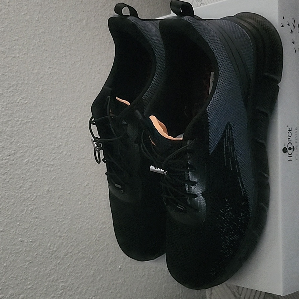 Men HooPoe Tennis Shoes